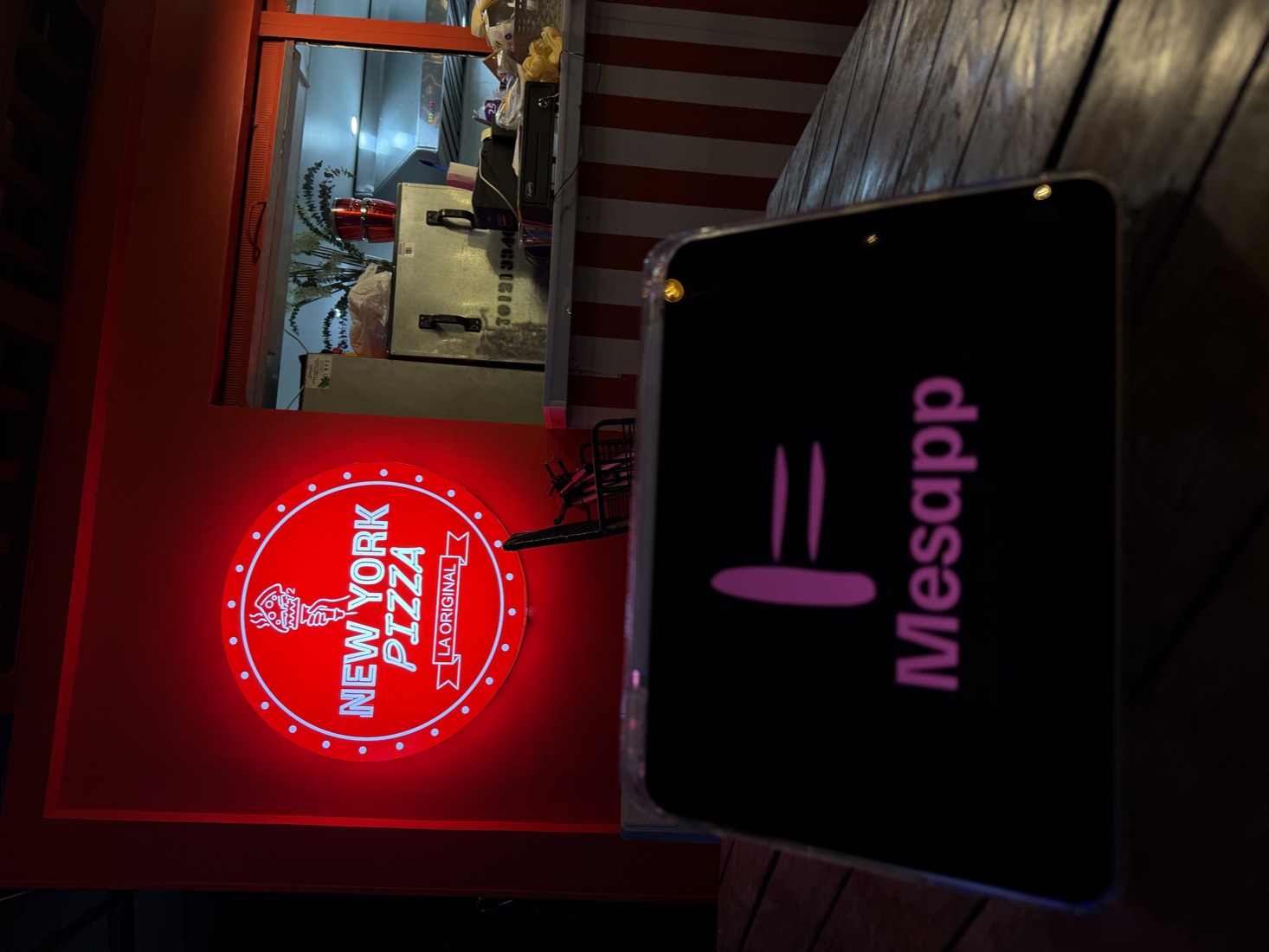 Mesapp en un restaurante de pizza
